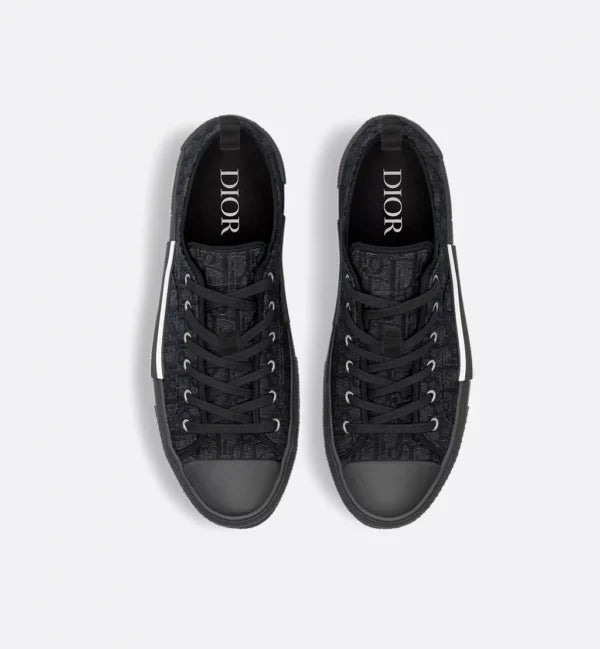 B23 League Low-Top Sneaker