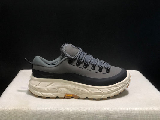 HOKA ONE ONE Tor Summit